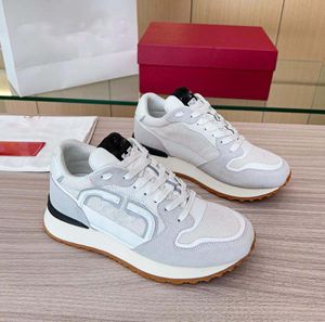 2024 Running Shoes Tech Designer Sneakers Outerspace Preto Branco Sal Clássico Borgonha Mens Mulheres Treinadores Amarelos