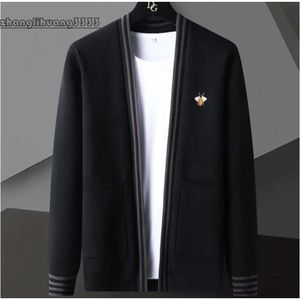 Men's Bee Embroidery Sweater Cardigan Korean Casual Coat Elegant Men 2021 Autumn Trend Abrigo Hombre Clothing