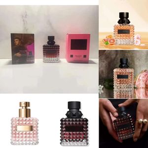 Scarpa Roma Perfume Valentino Perfume Perfumes Fragrâncias para Mulheres Designer Donna Fragrance Eau De Parfum para Mulheres 3,4 Oz Colônia Spray de Longa Duração 823