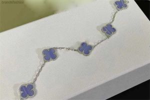 2025 Van Clover Bracelet Brand Luxury Brand Love Clover Designer Charm Bracelet for Women Light roxo Bling Diamond Diamond Turquia consistente