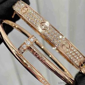 Top Luxury Fine 1to1 Original Designer Pulseira para Mulheres v Gold High Edition Carter Wide Edition All Sky Star Pulseira Feminina Chapeamento Grosso 18k Pulseiras de Ouro