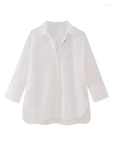 Kvinnors blusar 2024 Sweet Fashion Embroidery Hollow Top Retro Long Sleeve Shirt Unique