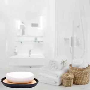 Set di accessori da bagno Bottiglie di lozione riutilizzabili Accessori da bagno con tazza per spazzolino ricaricabile Sapone nero moderno per la casa