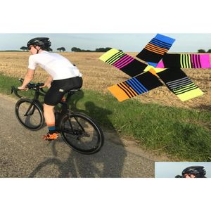 Sports Socks DH Ny bekväm andningsbar Pro Cykling Män Kvinnor cykel utomhuscykel ridkvalitet klättring runnin drop leverans ut dhj3x