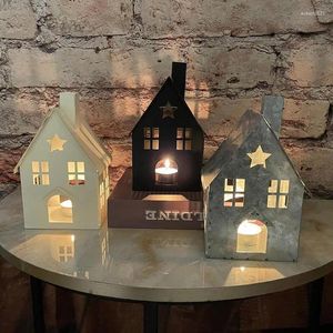 Ljushållare Small House Holder Vintage Shaped Metal Lantern Farmhouse Home Decor för utomhus uteplats bröllopsfest jul