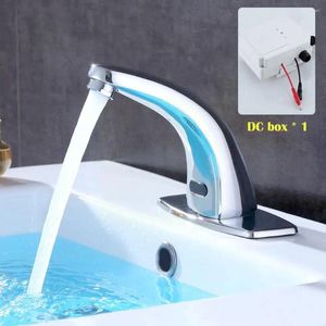 Torneiras de pia do banheiro Torneira automática com sensor infravermelho Torneira de liga de prata Material Touchless Water Home Tap A7A3