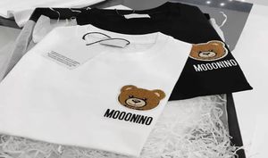 Luksusowy projektant dla dzieci moda tshirts Nowe przybycie koszulki z krótkim rękawem Tops dla chłopców Dziewczyny Dzieci swobodny list wydrukowany z niedźwiedziem Patte9777182