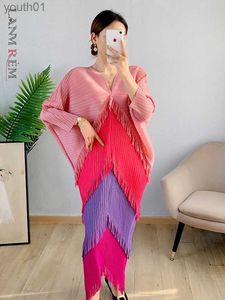 Podstawowe sukienki swobodne LANMREM Tassel Patchwok Kolorowa sukienka dla kobiet plisowana rękaw Batwing Mid Calf Fashion 2024 Summer 2N789 YQ240402