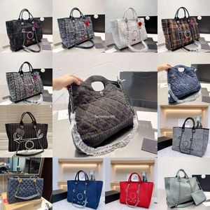 Totes High quality designer bag women fashion Handbag designer tote bag Large capacity chain denim beach bag Tote bag Shopping bag canvas embroidery shoulder tote