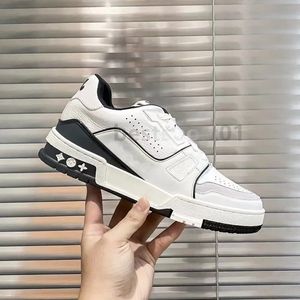 2024 designer casual skor män sneakers gummi plattform tränare äkta läder sneaker multicolor lace-up skate skor mode löpsko j3