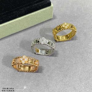 Brand Jewelry Original Van Kaleidoscope Ring Womens Pure Silver Plated 18K Gold Narrow Clover Full Diamond Index Finger Couple Handpiece