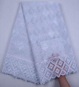 Pure White 100 Cotton African Lace Fabric High Quality Dry Spets Tyg Brodery Swiss Voile Spets i Schweiz för Party Sew1573547