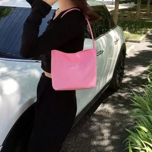 Новая нейлоновая большая сумка в корейском стиле, модная вышитая сумка-ведро на плечо, простая универсальная сумка для подмышек, женские мини-сумки YFA2201