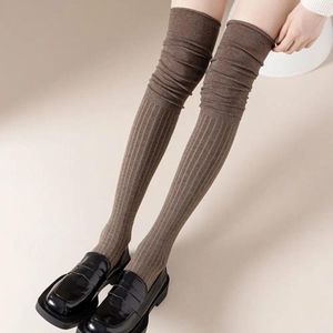 女性の靴下薄いストッキングシンプルな柔らかい綿のカジュアルな固体色の膝の女性