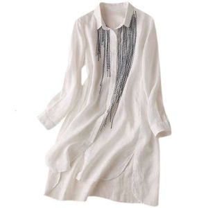 2600 # 2024 Spring New Linen Shirt Women's Long Sleeved Embroidered White Shirt Long Cardigan Cotton Linen Top