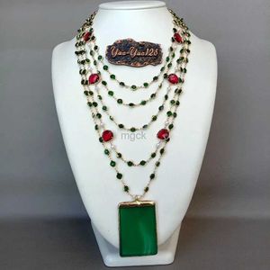 Hänge halsband 5 strängar 18 White Pearl Green Red Crystal Chain Halsband gröna agater hänge handgjorda vintage party stil för kvinnor smycken 240330