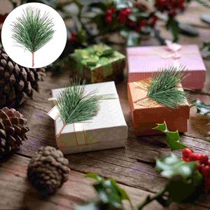 Dekorative Blumen künstlicher Kiefernzweig Weihnachtsfamilie gefälschte Pflanze für Handwerksverzierungen Weihnachtszweige Mini Baum