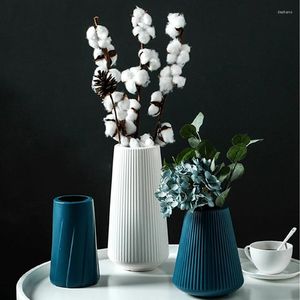 花瓶シンプルな縞模様の小さな花瓶のリビングルームフラワーアレンジメント装飾模倣セラミックプラスチックポット