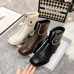 Stivali inverno 2024 Nuove donne Punk Platform Shoe Short Shot Teli Mid Chelsea Stivali Designer Zipping Warm Plush Boots Boos Botas