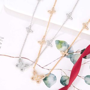 High Edition V-gold Five Butterfly Necklace, Light Luxury, Simple and Fashionable, with A Sense of Luxury. New Collarbone Chain for Women