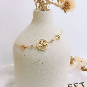 Boutique Clover Chain Anklets rostfritt stål lyxiga kvinnor s smycken sommar ny högkvalitativ gåva ankletter födelsedag bröllop högkvalitativa smycken ankletter