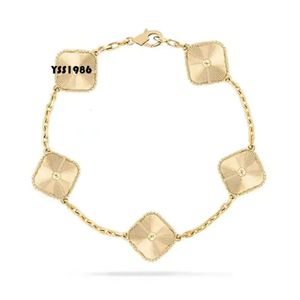 Designer Bracelets Van Bracelet Four Leaf Clover Gold Love Bangle Pendant Sparkling Crystal Diamond for Women&girl Wedding Mother' Day Jewelry with Box