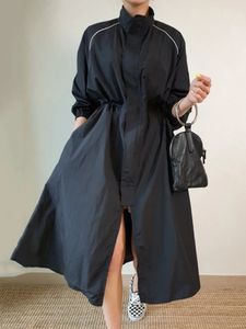 EWQ Female Slit Windbreaker الكورية الأنيقة Allmatch Trench Coat Outwear Standup Standup Over Coats Autumn Summer 240309