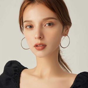 S925 Sterling Silver Large Circle Earrings Womens Temperament Cool Style Earrings New Fashion Versatile Premium Earrings