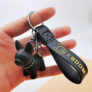 Nyckelringar Lanyards Fashion Dog Nyckelring Fransk bulldogg PU Läder Keychain för kvinnor Bag Charm Trinken Men bil nyckelring nyckelkedja smycken gåva J240330