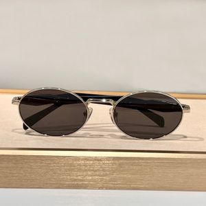 Lyxiga ovala runda solglasögon silvergrå för kvinnor män sommar sunnies gafas de sol designer solglasögon nyanser occhiali da sole uv400 skydd glasögon