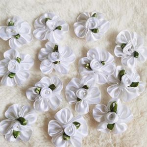 Decorative Flowers 30pcs White Satin Ribbon Flower Bows Pearl Rose Artificial Appliques Fabric Wedding Sewing Craft Handmade Gift Box