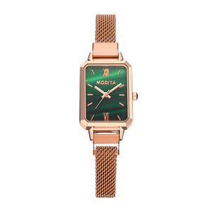 Интернет -знаменитость горячие продажи лесных сериалов Peacock Green Small Square Watch оптом INS Literator Milan Network Belt маленькие зеленые часы