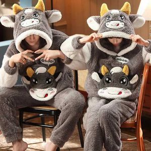 Mucca sexy pigiami coppie invernali set di pigiama set da donna uomini pigiami con cappuccio da sonno abbina ad addensamento del cartone animato calda gatto adorabili amanti amanti pijamas 2404101