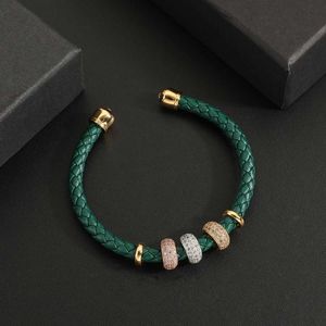 Kedja fashionabla kvinnor 3 metallring armband enkel färgad casual edition manschett armband läder rep kvinnor smycken q240401