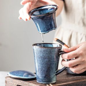 Muggar europeisk stil keramisk kopp med lock te läckage hem retro blå separation vatten kreativt märke bubbla