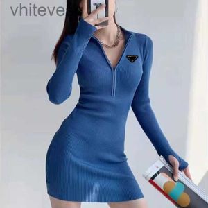 Designer Dress Europe Us Knitted Jumpsuit Short Skirt Hot Style Pencil Personality Long-sleeved Dress Buttons Letter Embroidery Zipper Sexy Clothing OB9Z