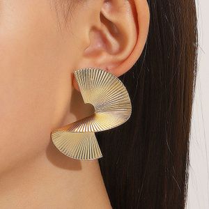 Instagram style exaggerated irregular earrings female personality temperament fan-shaped sequin earrings fashionable earrings