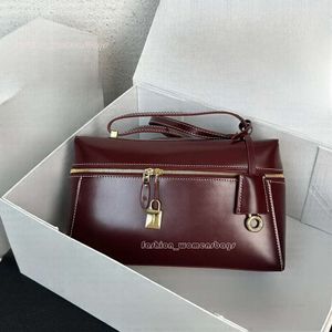 حقيبة مصمم 5A حقيبة نسائية إضافية مع فتحة جلدية لامعة للنساء Crossbody Metal Lock zipper Buckers Pags Facs