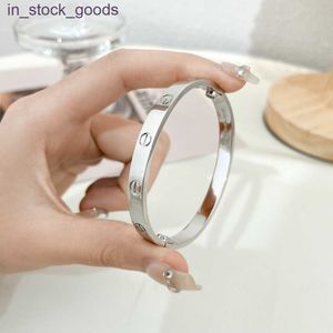 Högkvalitetsdesigner Bangle Diamond Free Wide Edition Pure Silver Armband Classic Unisex Style USA Size HeavyDuty Highend varor nu tillgängliga original