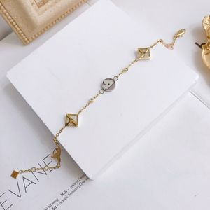 Cavigliere a trifoglio placcate in oro e argento Nuove cavigliere a catena in acciaio inossidabile progettate per le donne Regali boutique Accessori per gioielli Stile semplice primaverile