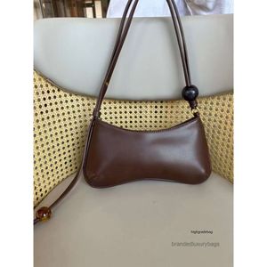 Le bisou Perle Shourdled Bag Designerバッグレザーバッグ女性レス彫刻ビーズハンドバッグレザーパースウォレット