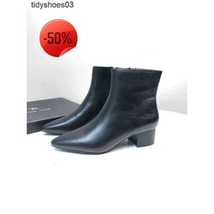 A fileira vestido sapatos sapatos de alta qualidade pequenas mulheres botas lado zíper couro apontou salto baixo curto esguio simples botas versáteis tamanho 34-39