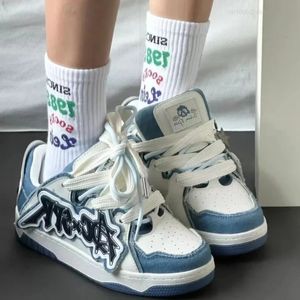 340 Style kobiety Amercian Casual Sneakers Denim Blue Color Patchwork Board Y2K Modna list grube podeszwy buty Trend Shoe 240315 188