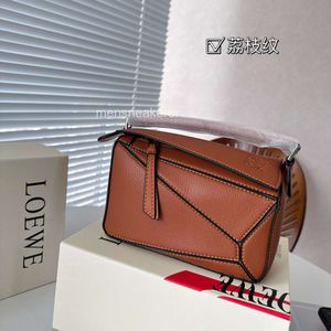 Bag loev Lightweight Designer Style Bags Geometry Crossbody Mini 2024 Shoulder Top Layer 20cm Cowhide Graffiti Soft Leather Handbags Puzzle VM14