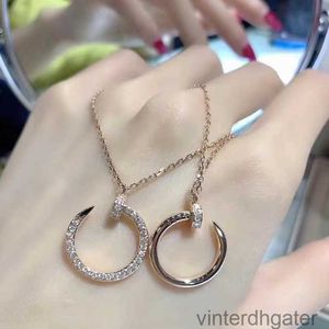Top Luxury Fine Original 1to1 Designer Necklace for Women Carter Screw Necklace Pendant Titanium Steel Popular Jewelry with Diamond Nail Necklace