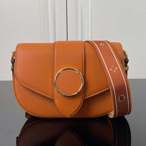 Äkta läder crossbody väska kvinnor designer axelväskor mode lyxig handväska handväska orange totes varumärke påse halsduk charm hög kvalitet w
