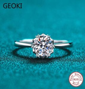 Anéis de cluster Geoki passou no teste de diamante 1 CT Corte Perfeito Boa Clareza Moissanite Coração em Torno de Pedra Anel Mulheres Prata Amor Engagem9245583