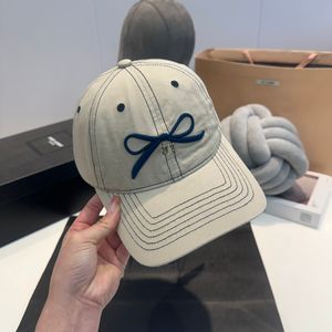 Lyxdesigner hatt broderad baseball cap casual klassiska hundra bowknot brev ta solskydd designer bokstäver justerbar fit hatt ganska casquette