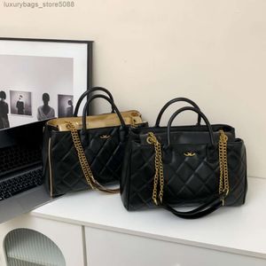 Läderhandväska designer 50% rabatt på export kvinnors varumärkesväskor ny läderväska och mångsidig en axel crossbody womens fashionabla