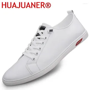 Casual Shoes 2024 Men's äkta läder Small White Men Spring Summer High-End Lightweight Fashionable